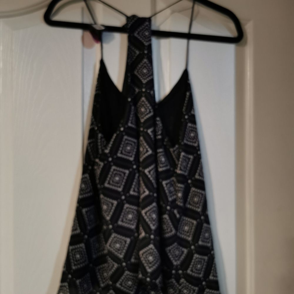 Tank - Picture 2 of 2
